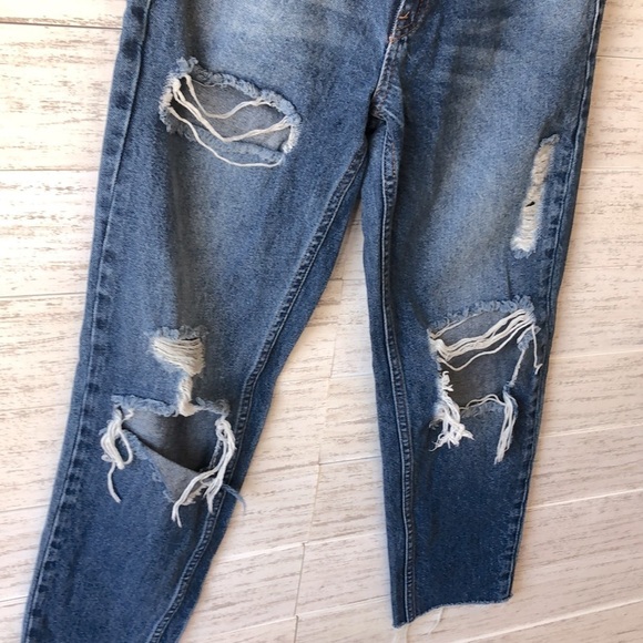 FASHION NOVA DISTRESSED JEANS | SIZE 0 (24) - Picture 3 of 8
